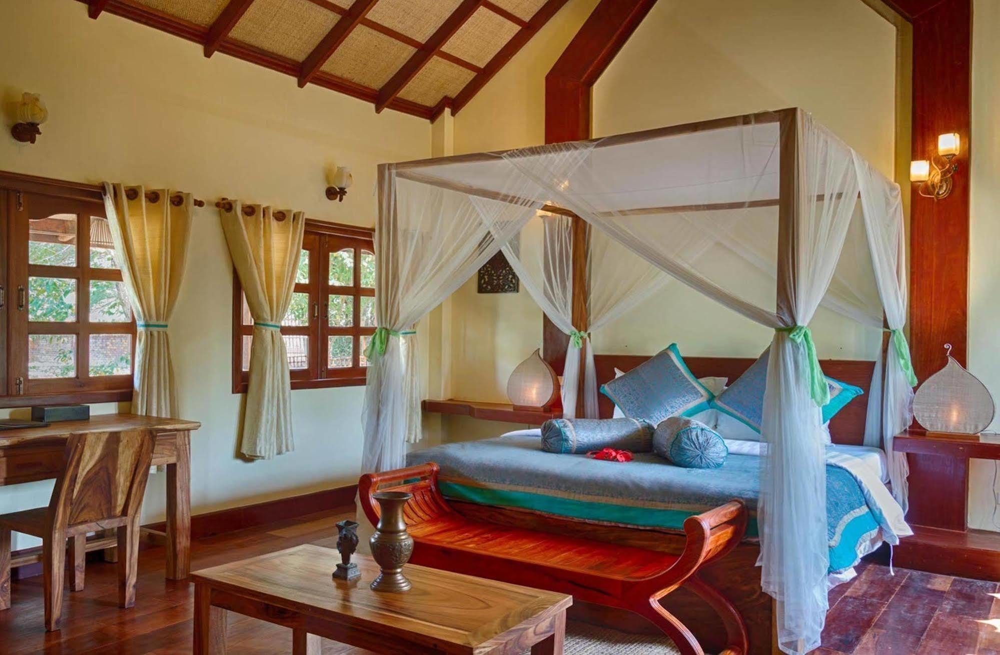 Le Flamboyant Resort Кеп Екстериор снимка
